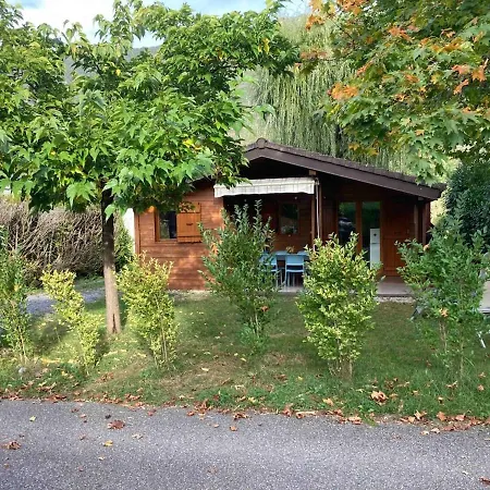 Chalet Familial Au Bord Du *
